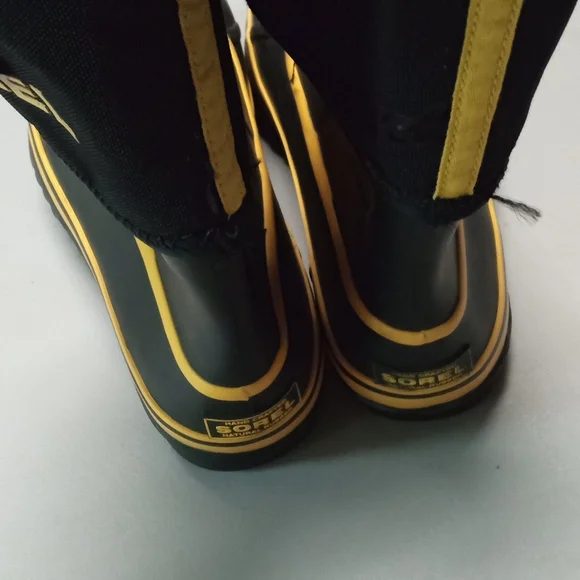 Sorel boots size 5 - Picture 8 of 9
